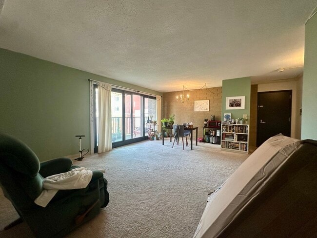 Building Photo - 41 Marion St