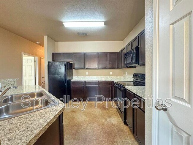 Foto del edificio - 7012 Cameron Park Rd