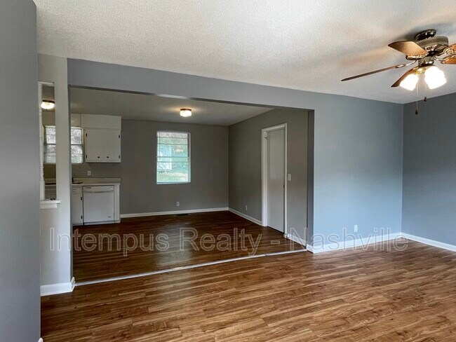 Building Photo - 1309 Robin Hill Rd