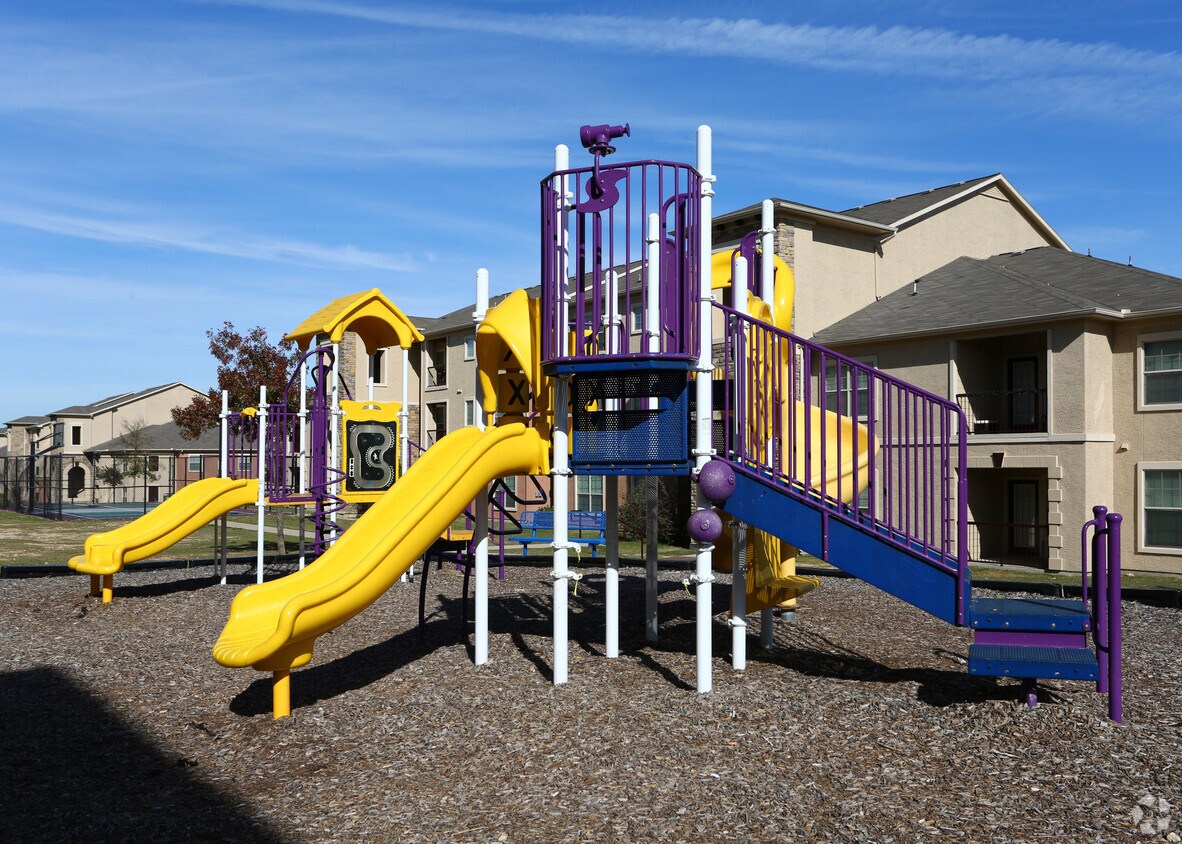 Foto principal - Providence at Marine Creek Apartment Homes