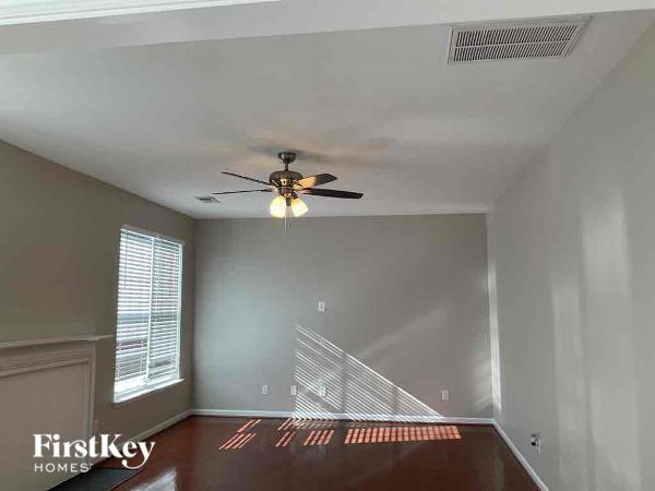 Building Photo - 6319 Ridge Haven Rd