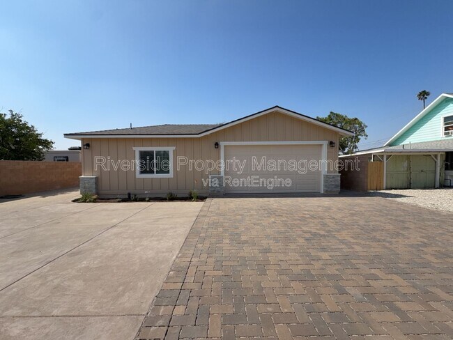 Foto del edificio - 7893 Mango Ave