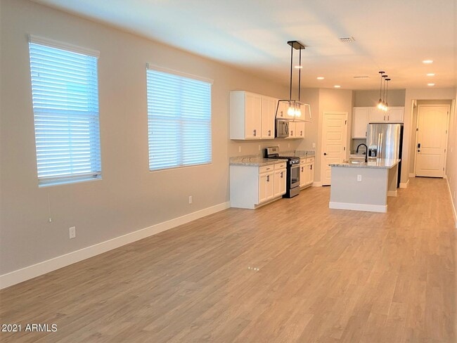 Building Photo - 2933 W Laredo Ln