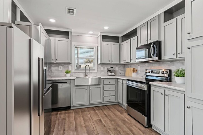 Foto del edificio - 1631 American Dr