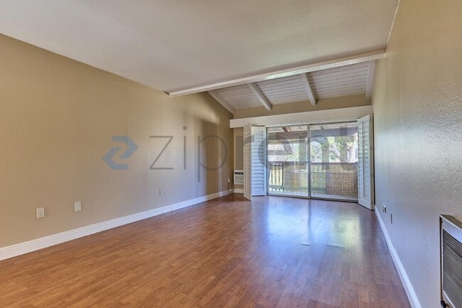 Building Photo - 1010 W MacArthur Blvd