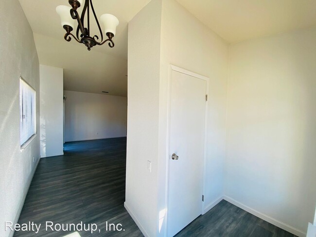 Building Photo - 3 br, 2 bath House - 1310 Rice Ln
