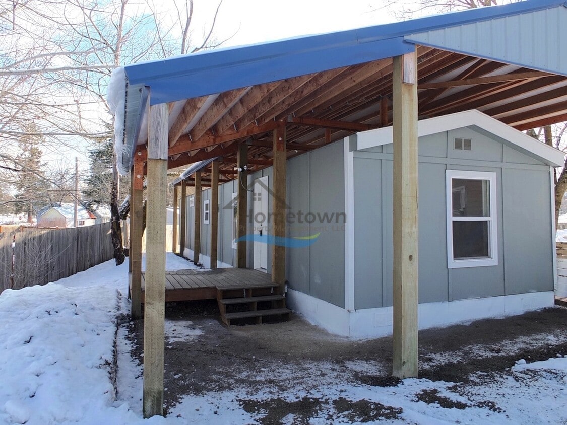 Foto principal - Beautiful & Clean 2 Bed 1 Bath Manufacture...