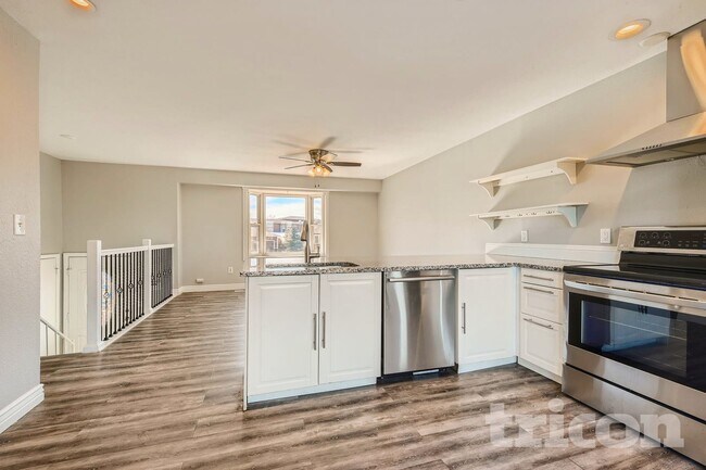 Building Photo - 16319 E Bates Dr