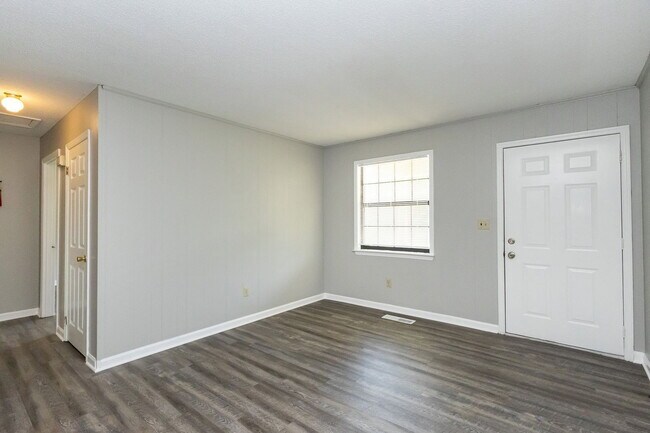 Foto del edificio - 1418 Baggett Rd