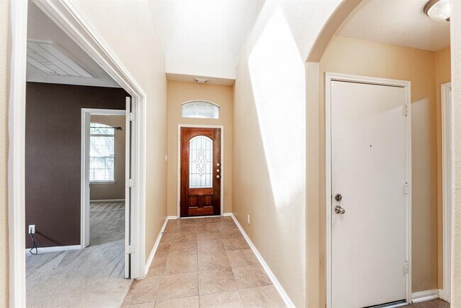 Building Photo - 2029 Shore Breeze Dr