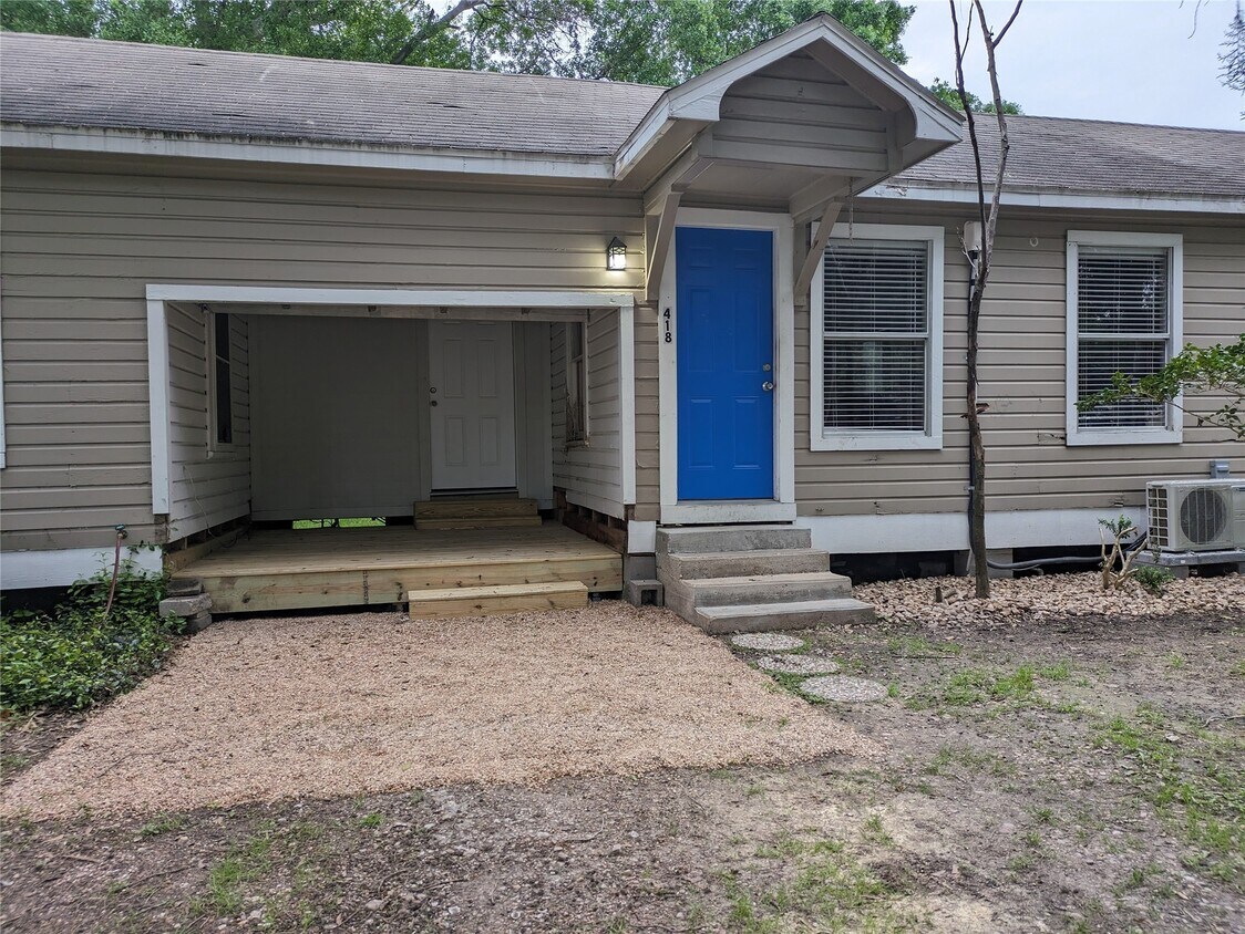 Foto principal - 418 Waco Ave