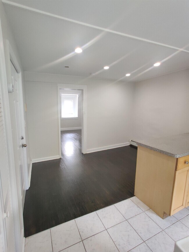 Foto del edificio - 826 Grand St