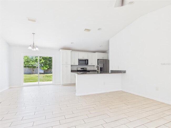 Foto del edificio - 4309 SW 143rd Ln Rd