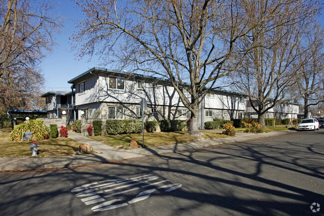 Building Photo - Woodlake Terrace Apartments