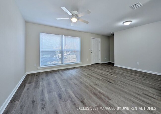 Foto del edificio - 6127 Tuscony Cir