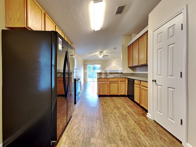 Foto del edificio - 2862 Pebblewood Ln