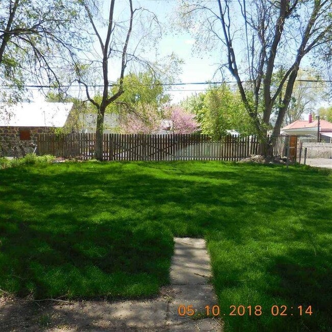 Building Photo - 725 N 10th Ave