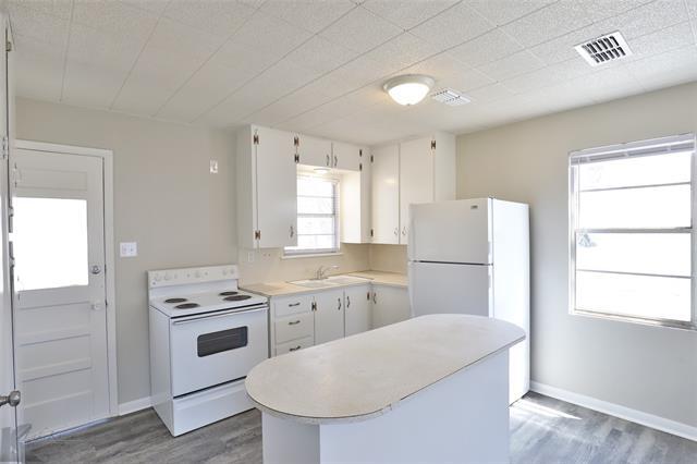 Building Photo - 826 E N 10th St