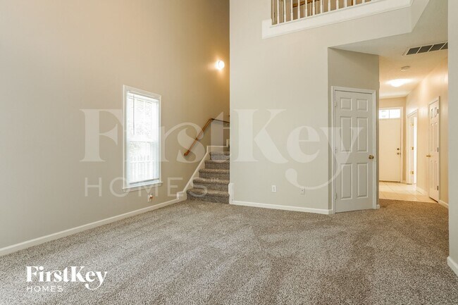 Foto del edificio - 6012 River Lake Cir