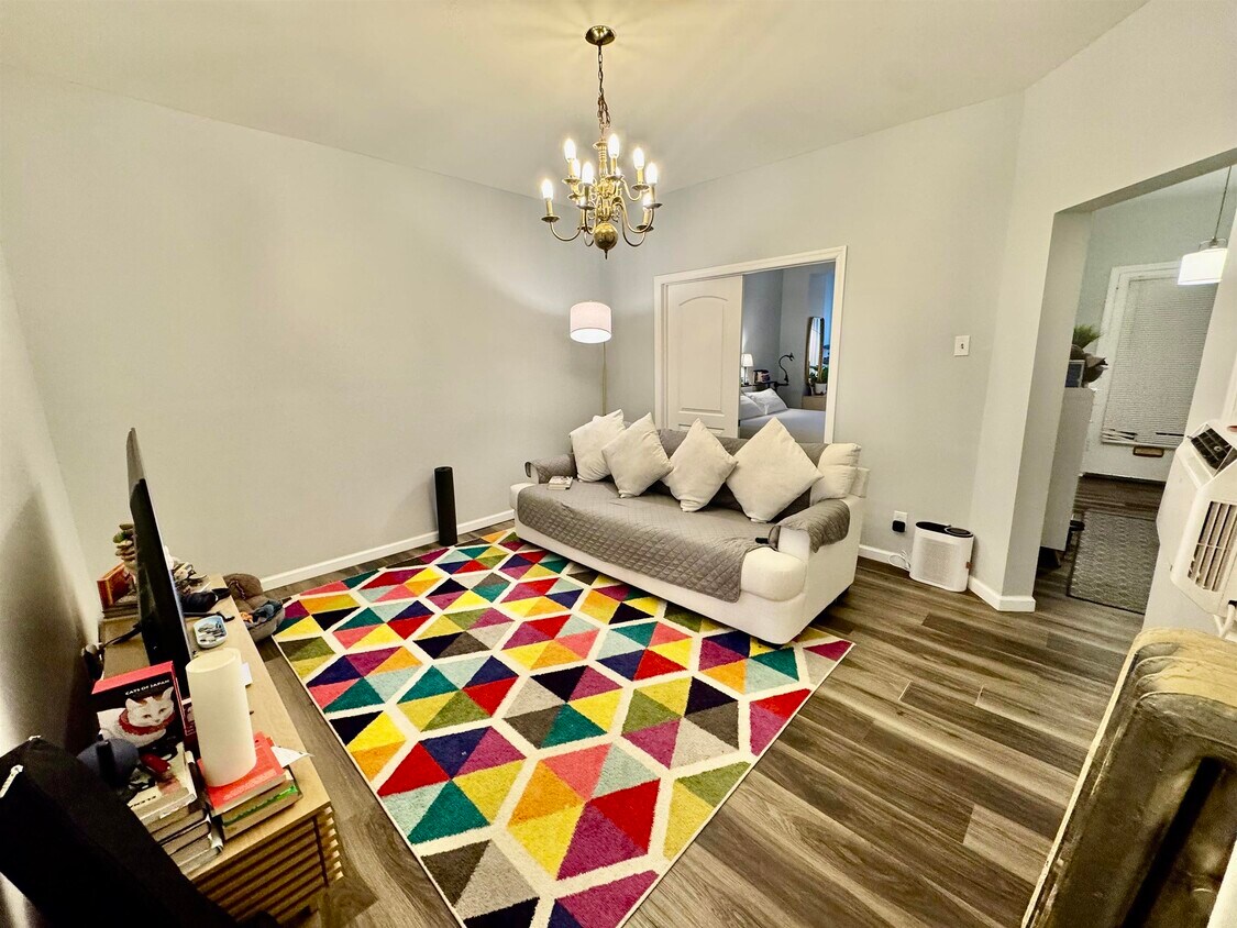 Foto principal - 1265 John F. Kennedy Blvd