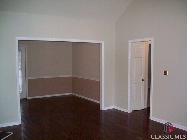 Foto del edificio - 125 Cardinal Creek Ln