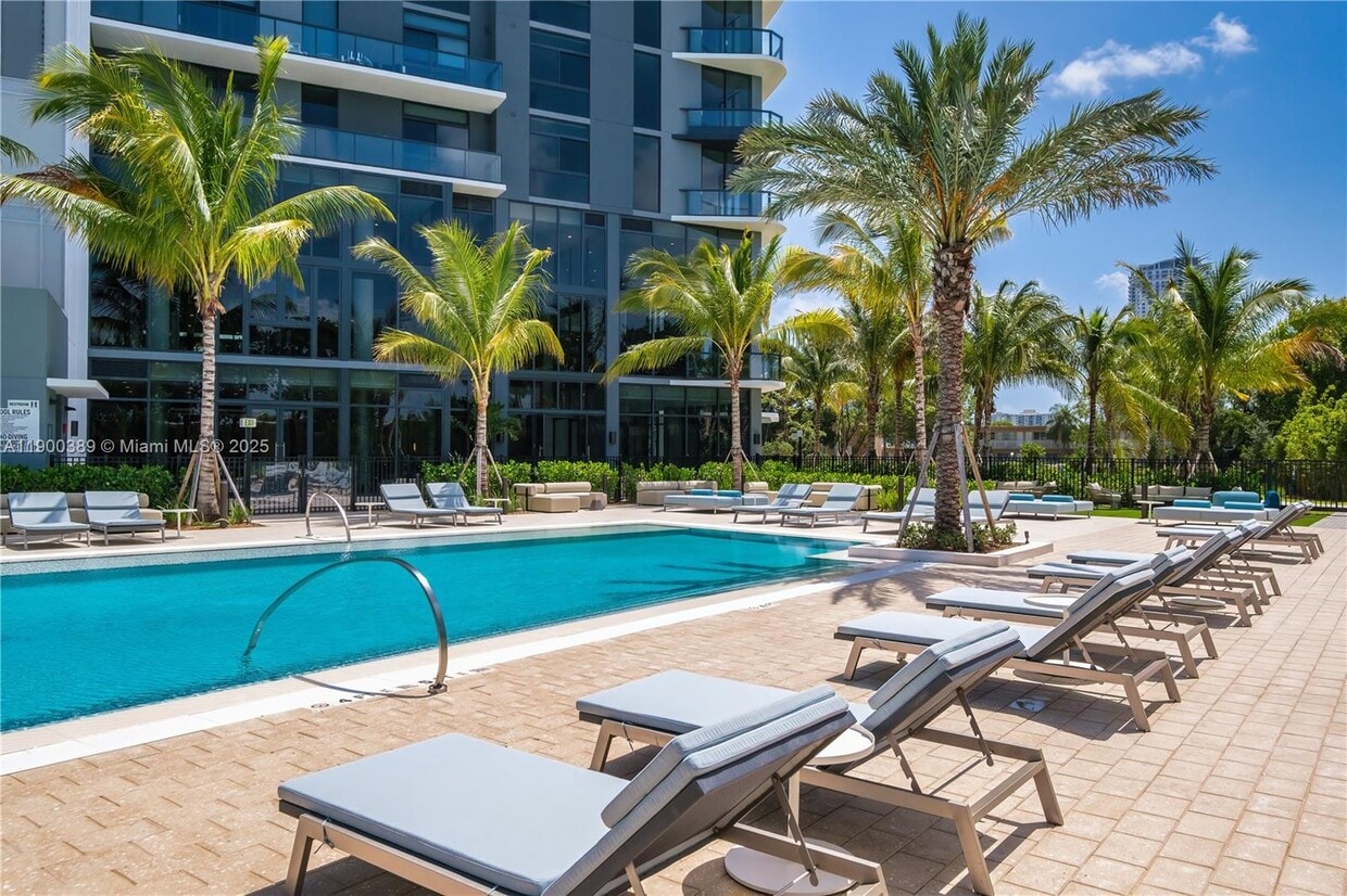 Foto principal - 101 Diplomat Pkwy