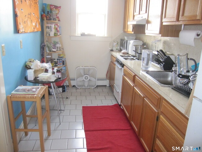 Building Photo - 745 Orange St