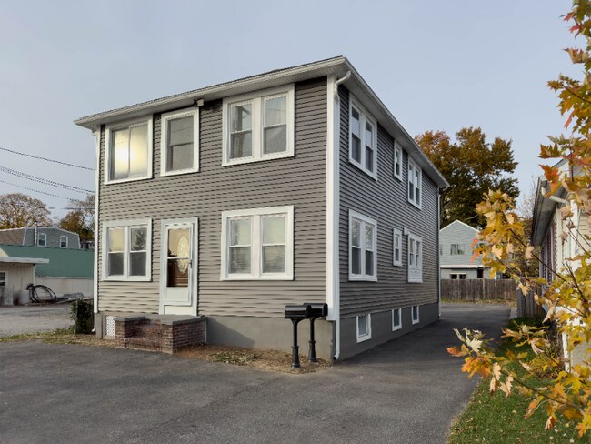 Building Photo - 419 Maple Ave