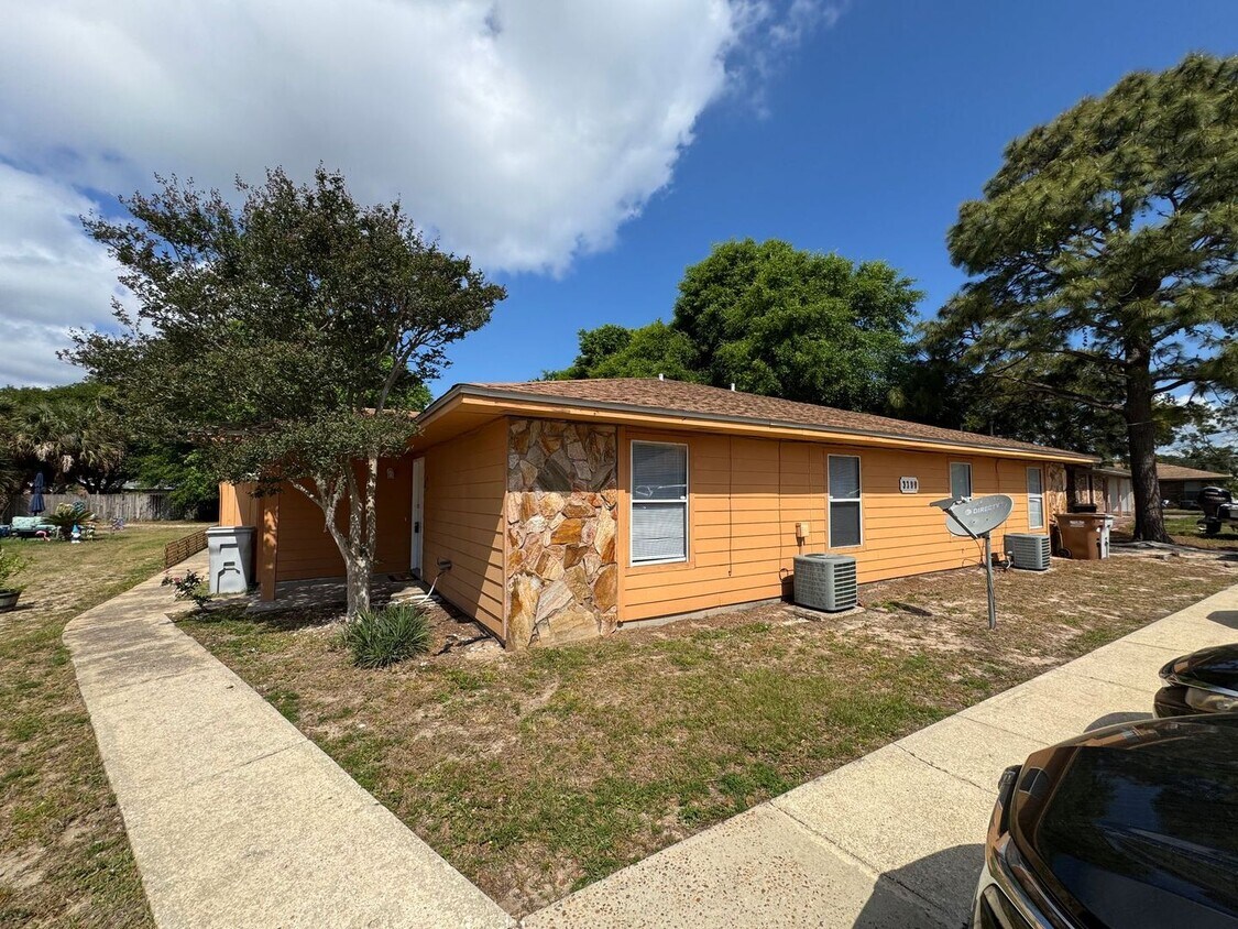 Foto principal - Gulf Breeze - Greenbriar Estate - 2 bedroom, 1 bathroom