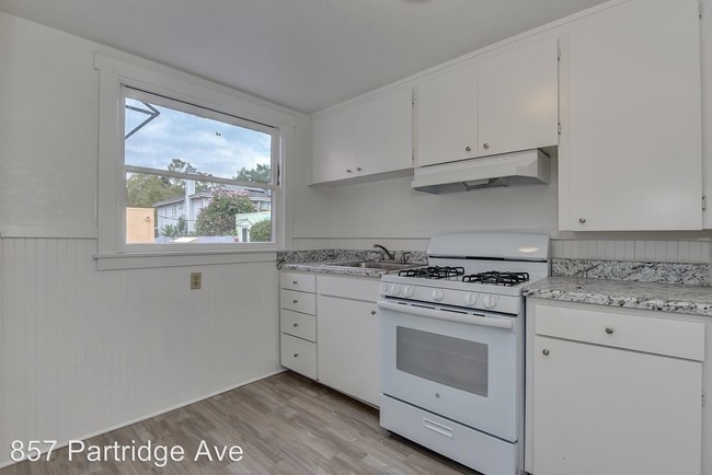 Foto del edificio - 857 Partridge Ave
