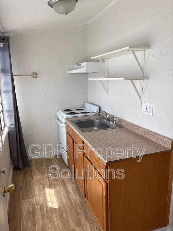 Building Photo - 1715 Griegos Rd NW