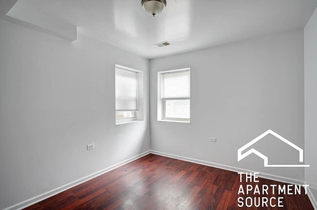 Foto del edificio - 2530 W Fitch Ave