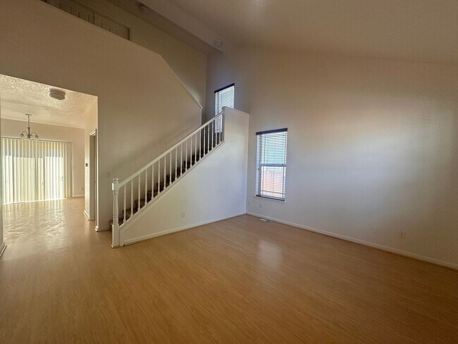 Foto del edificio - West Eugene 4 Bedroom Treasure