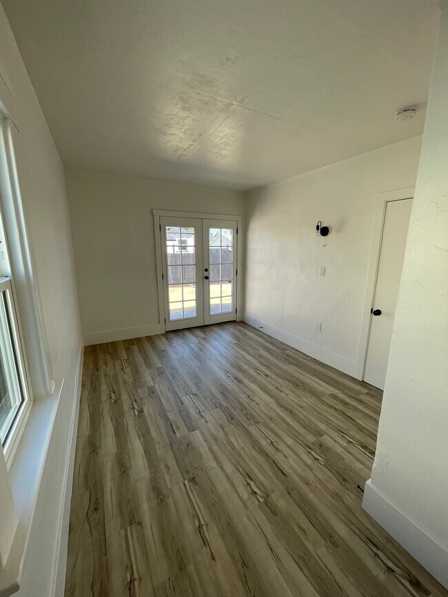 Building Photo - 4171 43rd St