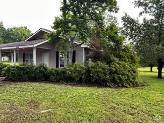 Building Photo - 2504 Kavanaugh Rd
