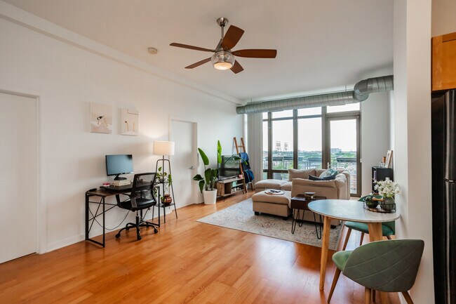Foto del edificio - 1000 N Kingsbury St