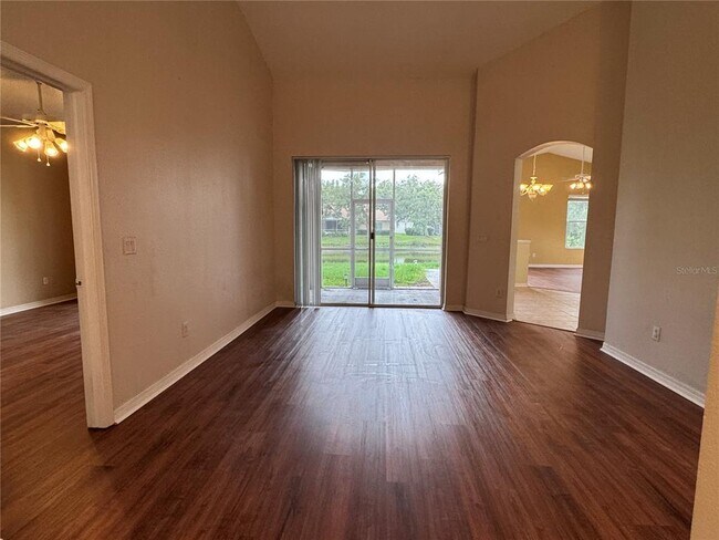 Foto del edificio - 10207 Quails Landing Ave