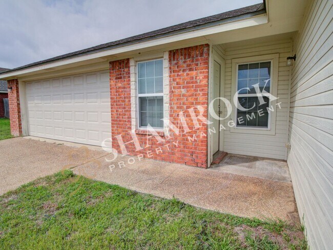 Building Photo - Bosqueville ISD Home