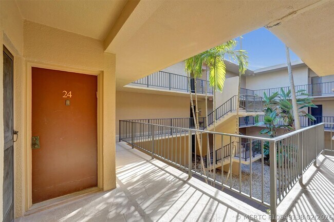Foto del edificio - 4040 N Hills Dr
