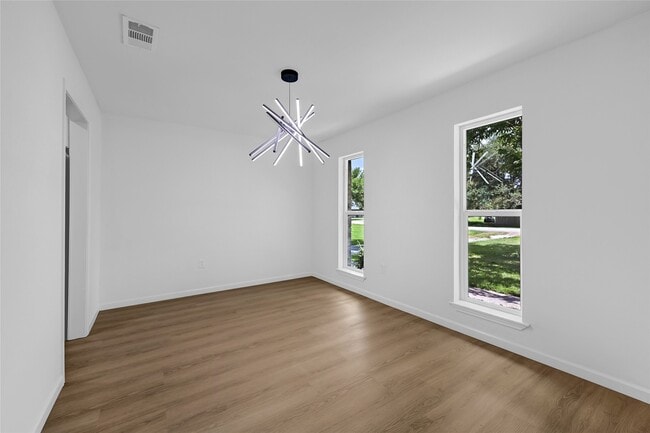 Building Photo - 7114 Fox Run Dr