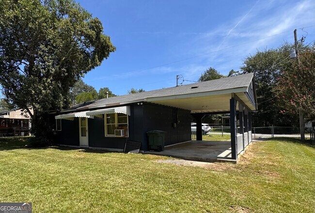 Foto del edificio - 5771 Satterfield Dr