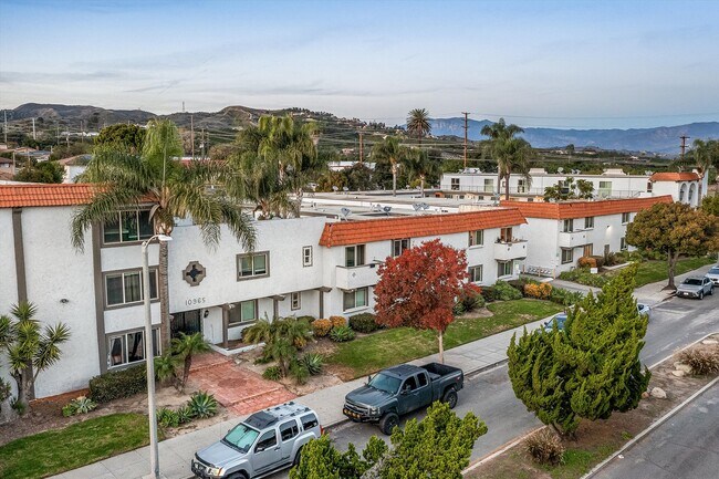 Foto del edificio - Shorehaven Townhomes