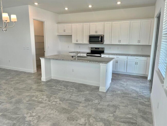 Foto del edificio - 3082 Voyager Ave