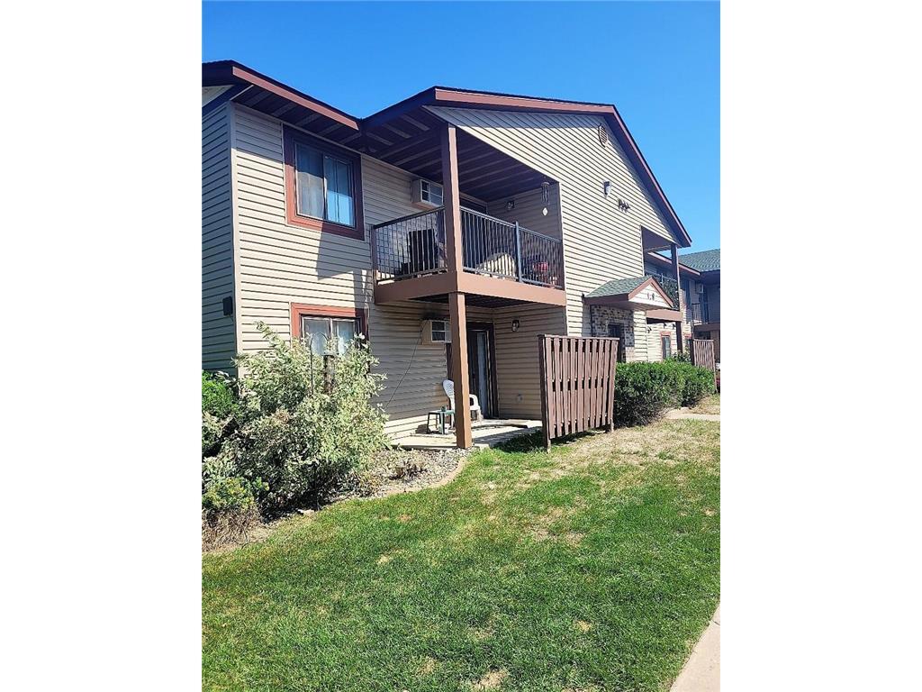 Foto del edificio - 1164 Bartosh Ln