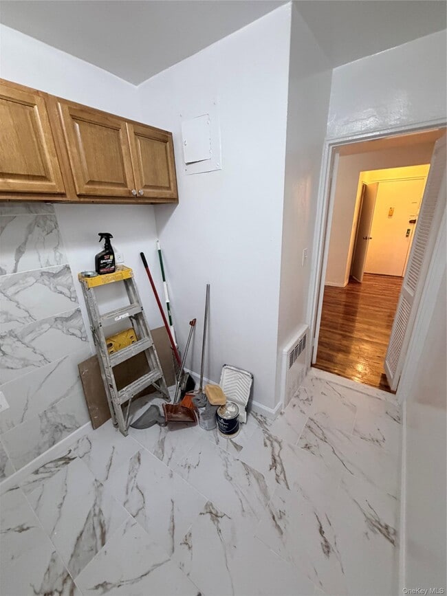 Building Photo - 40-22 61st St