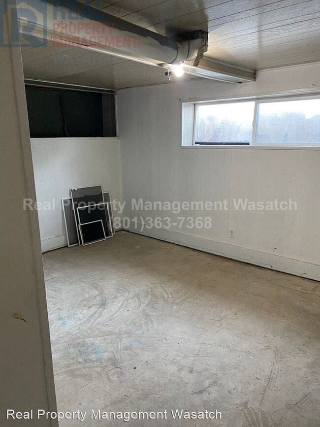 Building Photo - 3 br, 1 bath House - 9705 S 1650 W