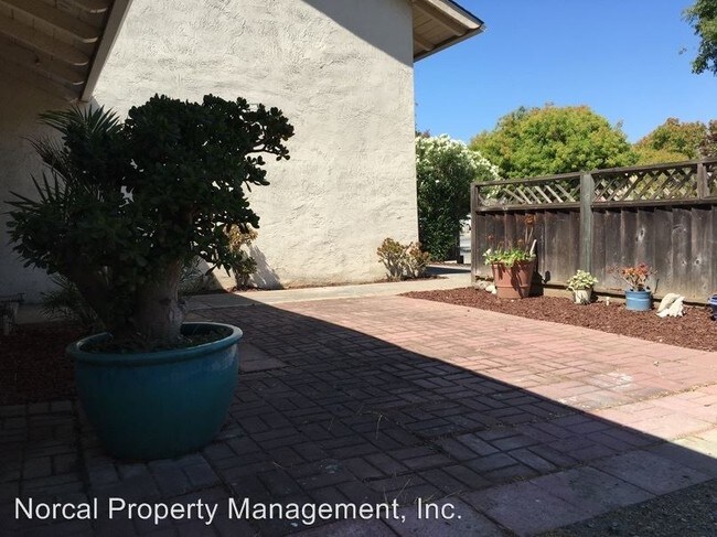 Building Photo - 3 br, 3 bath House - 366 Aklan Ct
