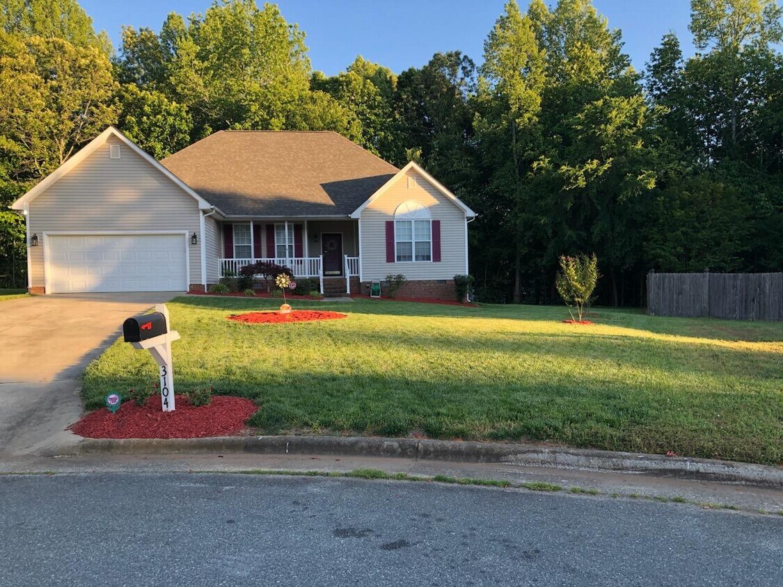 3104 Esteswood Ct, Greensboro, NC 27406 House Rental in Greensboro