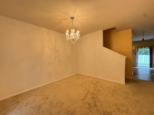 Foto del edificio - 11013 Dulin Creek Blvd