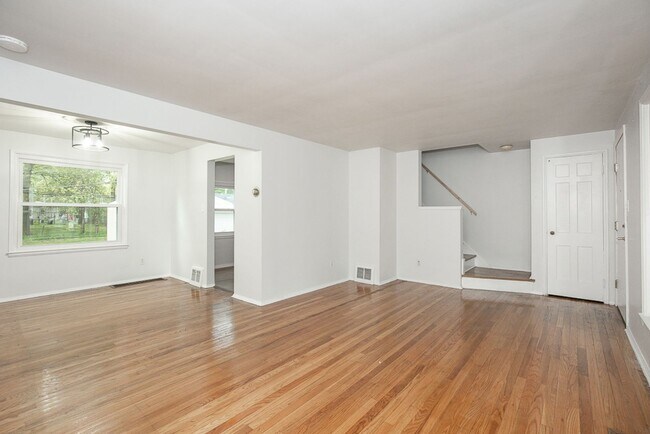 Foto del edificio - 3 Bed/1.5 Bath Single Family Home!